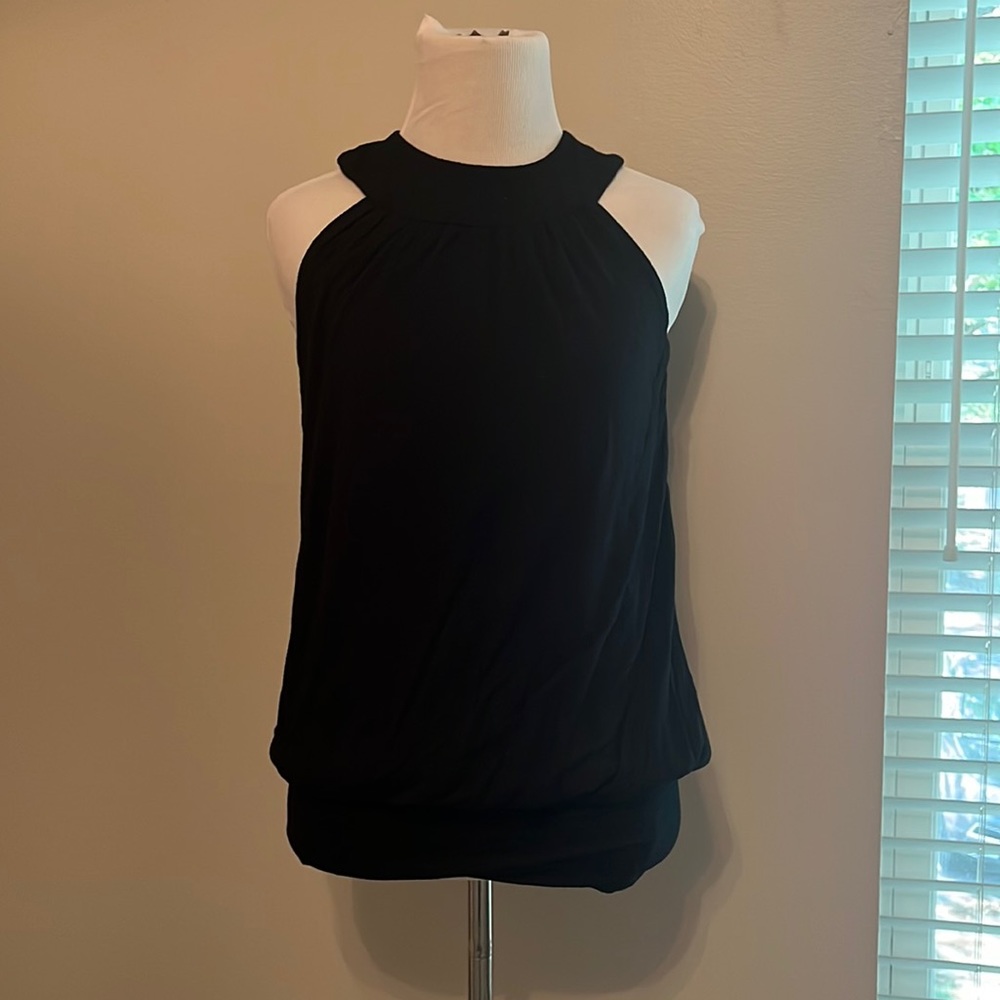 Forever 21 Open Black Back Top Size Small